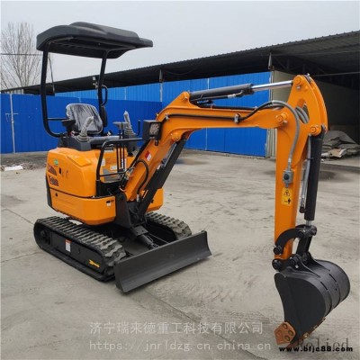 各地銷售18小型挖掘機(jī) 大棚專用挖掘機(jī) 果園挖掘機(jī) 先導(dǎo)挖掘機(jī)廠