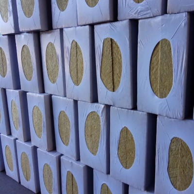 哈密阻燃巖棉復合吸音板大量現(xiàn)貨  凱陽阻燃巖棉復合吸音板大量現(xiàn)貨