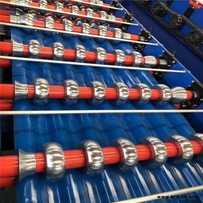 780型壓瓦機設備 廠家直銷 全自動780型外墻橫掛板設備 定做各種規(guī)格異型設備