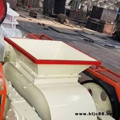 新保農 電動驅動  可定制  四齒對輥制砂機 花崗巖石粉彈簧液壓機
