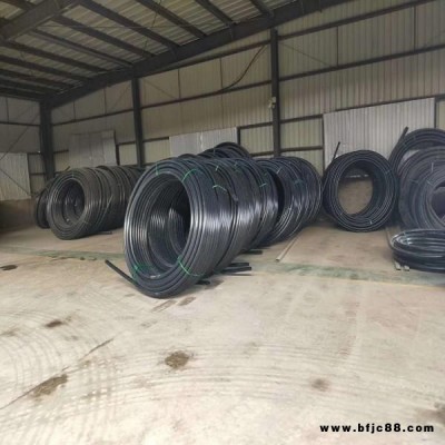 廠(chǎng)家供應(yīng)給水pe管 聚乙烯外護(hù)套 廠(chǎng)家直銷(xiāo)PE給水管道 金雄管道