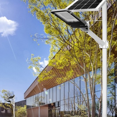 北京農村太陽能路燈廠家 10米路燈桿廣場led燈一套價格