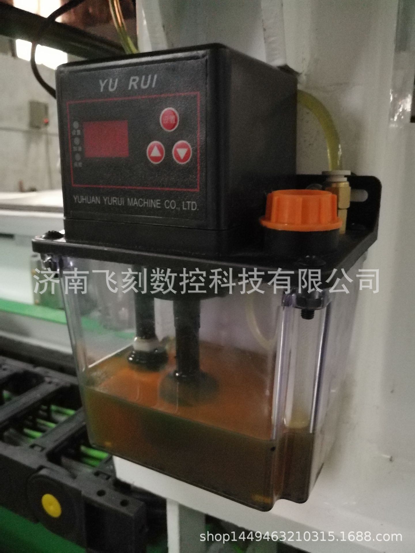 成都柜門柜體開料機，下料機價格，濟南雕刻機廠家，自動打孔拉槽數(shù)控開料機網(wǎng)紅設備推薦示例圖16
