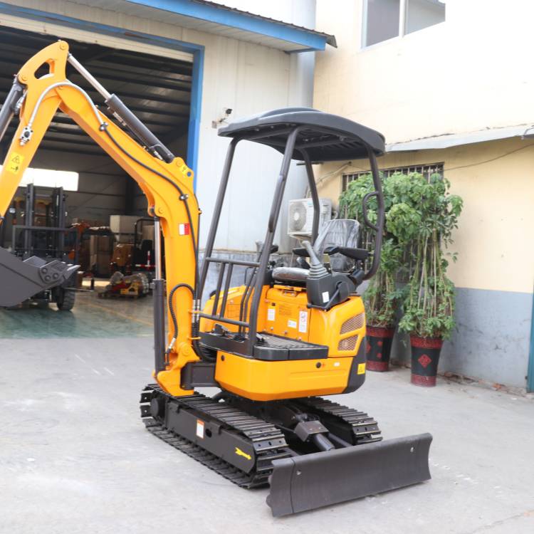 15型小型橡膠履帶挖掘機15農用果園挖掘機各種規格微型挖掘機
