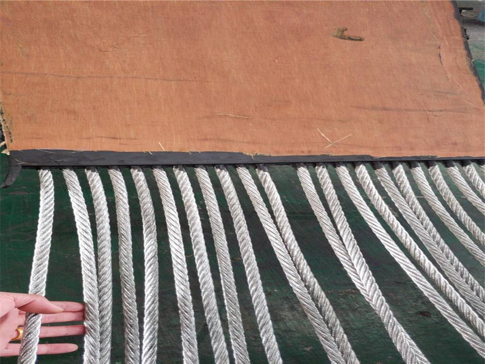 貴陽(yáng)鋼絲皮帶,斗式提升機(jī)膠帶批發(fā)