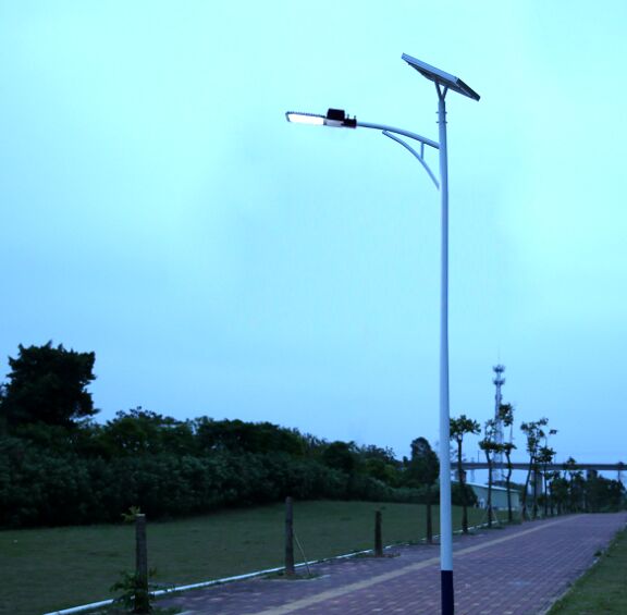 廊坊6米太陽能路燈50w 10米路燈桿廣場led燈	經銷商進貨