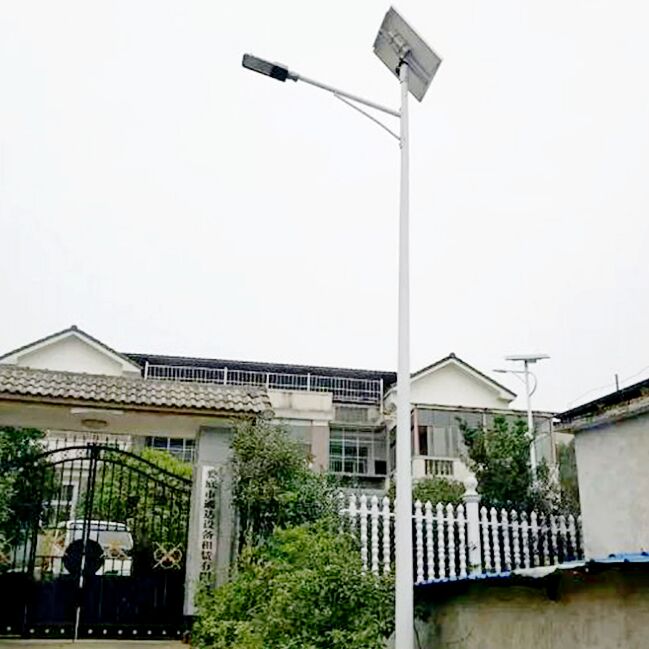 邢臺(tái)led太陽能路燈6米30瓦 新農(nóng)村路燈6米接電led燈	 河北做路燈的廠家