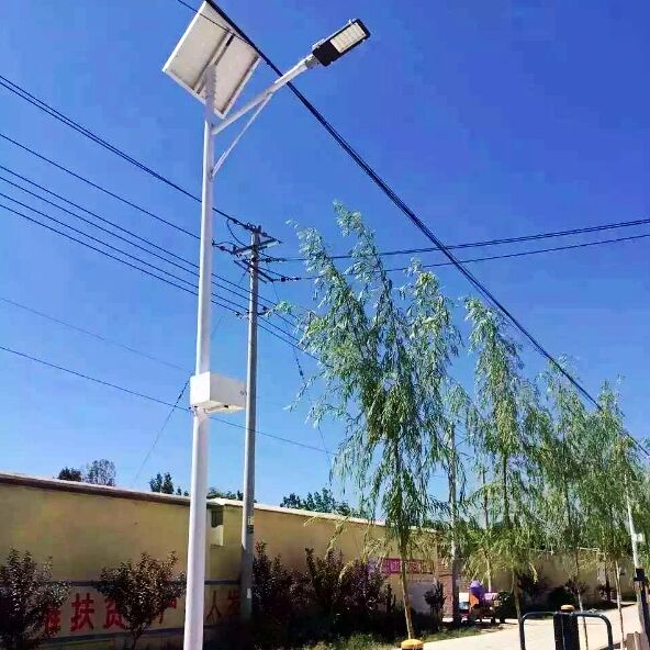 唐山農(nóng)村路燈廠家 新農(nóng)村路燈6米接電led燈	一般價錢