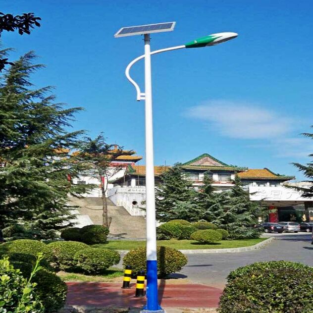 秦皇島路燈桿廠家 10米路燈桿廣場led燈	 農(nóng)村扶貧路燈