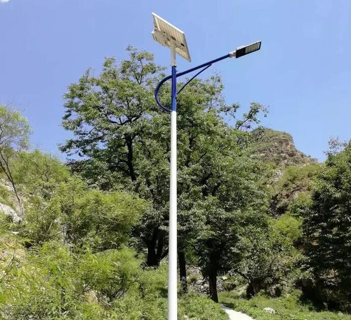 秦皇島路燈桿廠家 10米路燈桿廣場led燈	 農(nóng)村扶貧路燈