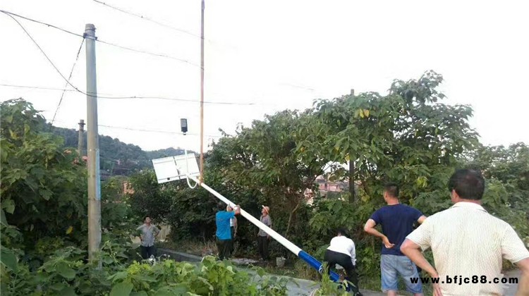 萊蕪?fù)ピ簾粜呛勇窡敉ピ簾魞r格太陽能庭院燈造型定制源頭工廠實力商家