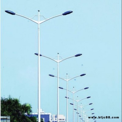 河南 元朗照明 廠家供應 可定制新農村市電互補太陽能路燈LED金豆燈具飛機燈6米30瓦LED庭院燈市電路燈 海螺臂