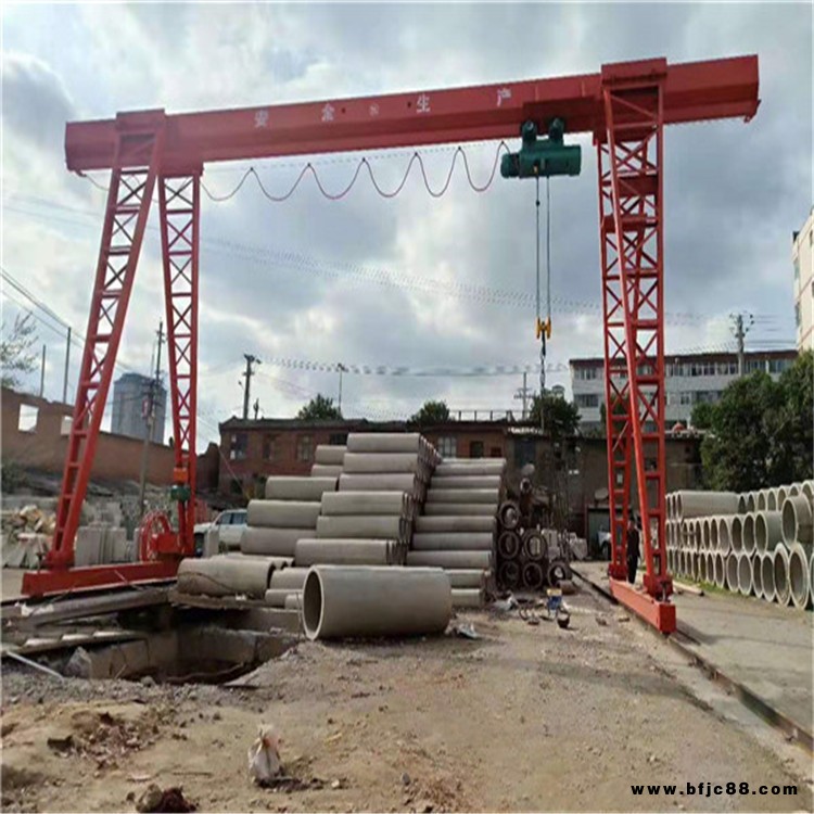 龍門起重機 5噸跨度8米龍門吊 現(xiàn)貨供應(yīng)
