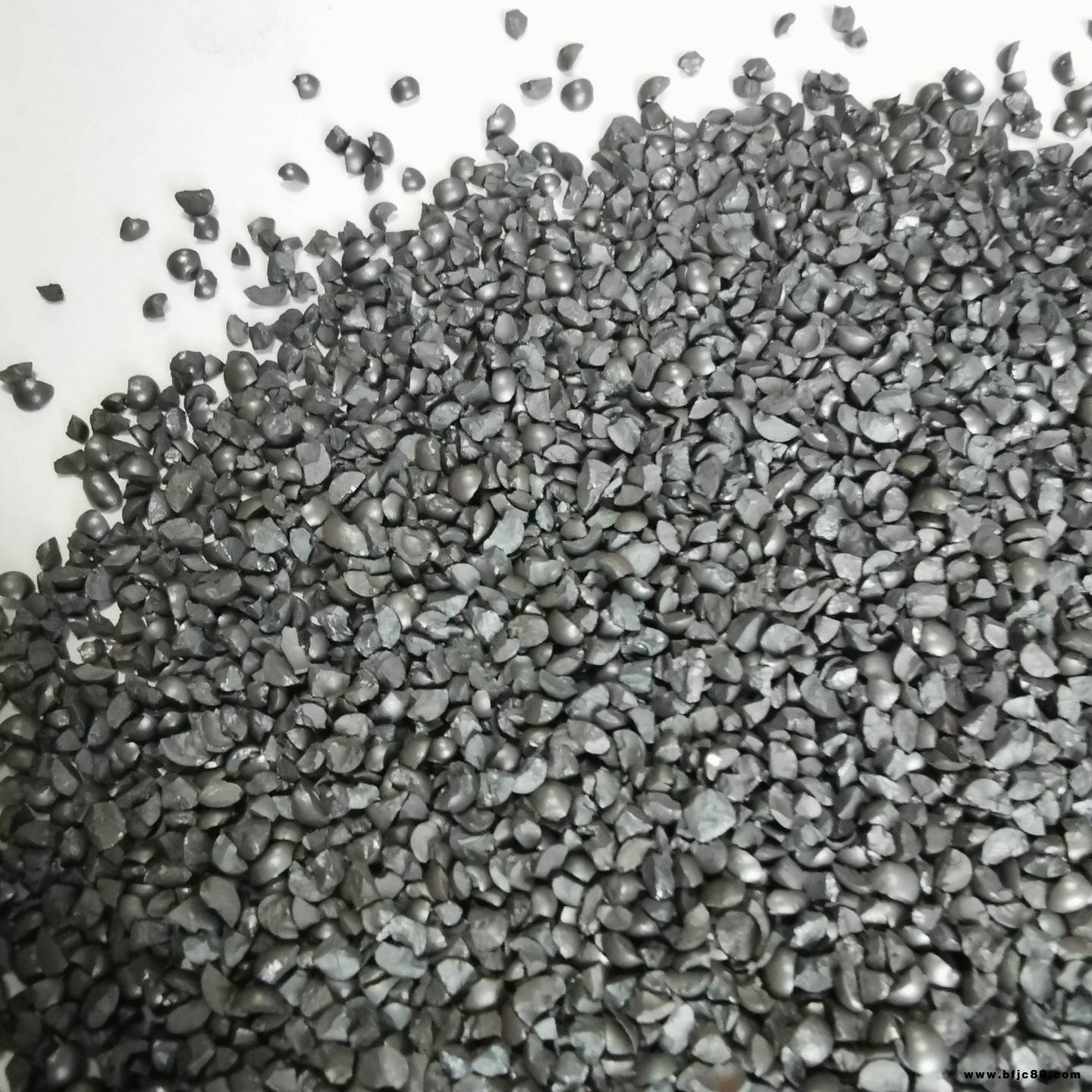 科菱廠價供應(yīng)鋼砂 G14 高硬度鋼砂 多邊形金屬磨料制品  1.8mm-2.0mm