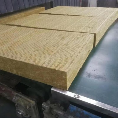 鹽城阻燃巖棉復(fù)合吸音板品質(zhì)可靠  凱陽(yáng)阻燃巖棉復(fù)合吸音板品質(zhì)可靠