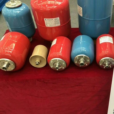 江西 采暖定壓補水罐 壁掛爐定壓罐 立式隔膜式氣壓罐銷售