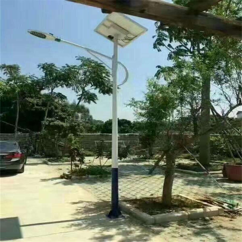 興諾光電張家口6米太陽能路燈價格及圖片LED太陽能路燈價格