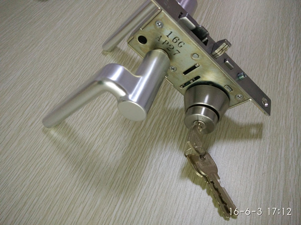 日本MIWA移門鉤鎖U9SL80-1帶執(zhí)手的移門鉤鎖自動上鎖示例圖2
