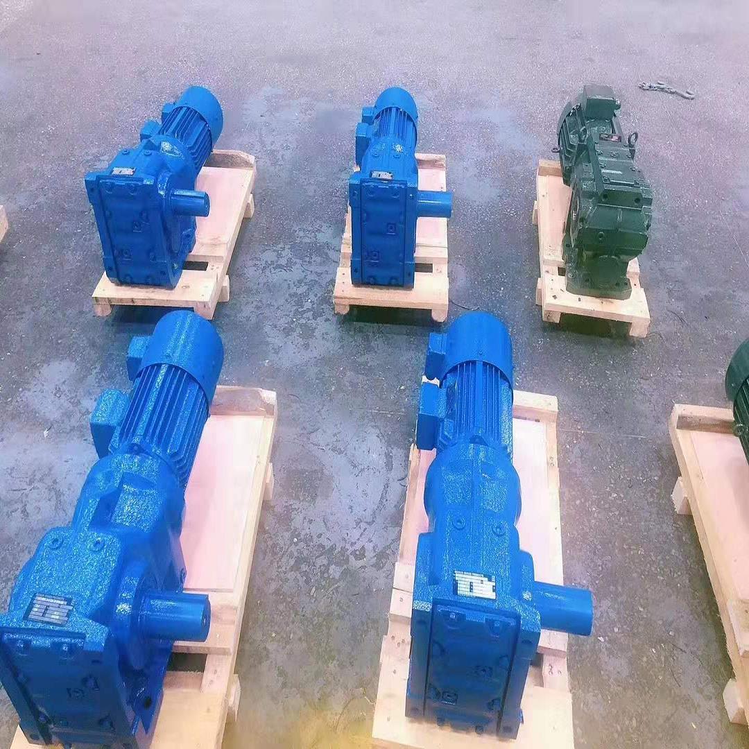FA157R97DRE180M4齒輪減速箱 SA97DRS180S4蝸桿減速器