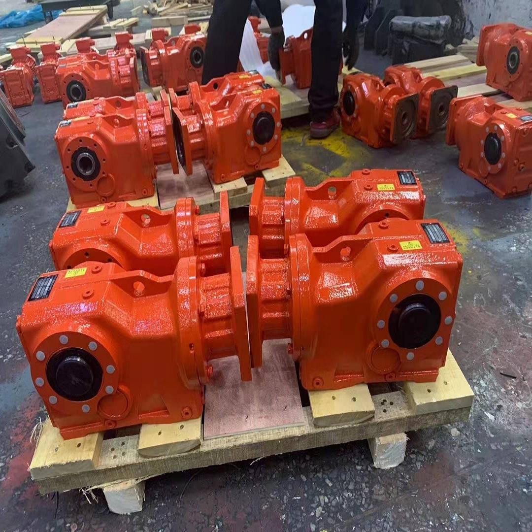 FA67R37DR63M4齒輪減速箱 FF127R77DT80K4蝸桿減速器