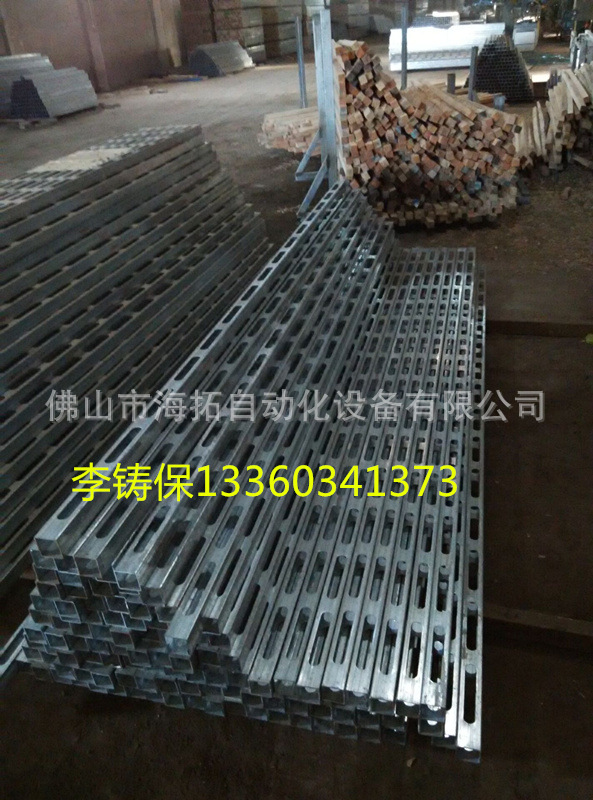 新型建筑模板鋼包木頭簡稱龍骨數控自動化沖孔設備示例圖4