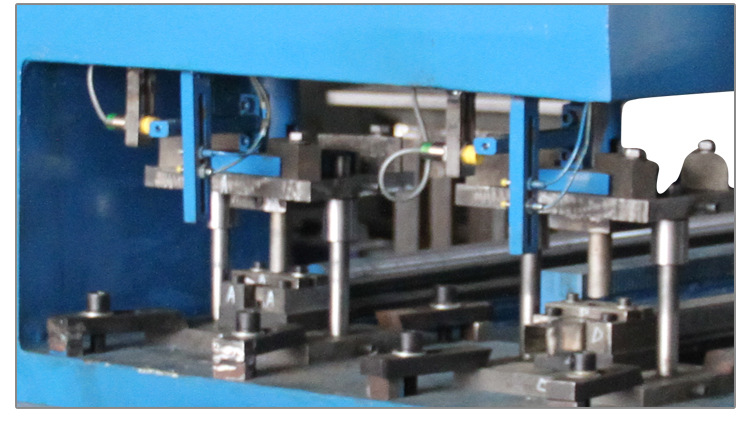 大連機床廠大型數(shù)控自動鋼木龍骨沖孔機 自動機高精度數(shù)控示例圖18
