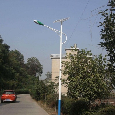 巴彥淖爾農村太陽能路燈直銷,30瓦40瓦戶外led路燈加工,熱鍍鋅路燈桿支持定制,小區太陽能庭院燈