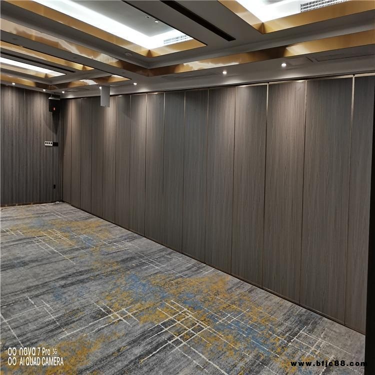 東莞專業(yè)批發(fā)電動玻璃折疊門 電動折疊屏風(fēng) 電動屏風(fēng) 自動放板收板 全自動隔斷廠家 瑞兆活動隔音墻