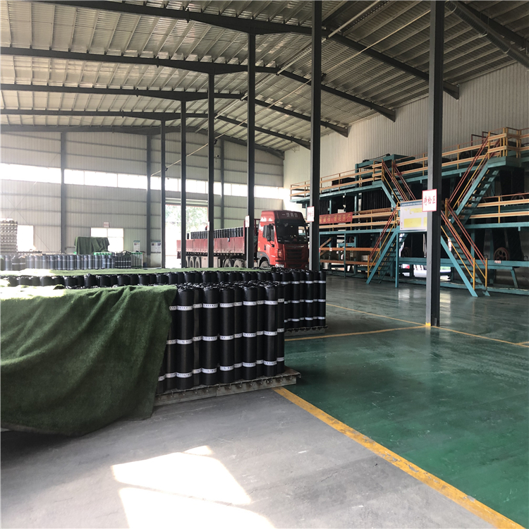 齊齊哈爾耐根穿刺防水卷材報價廠家       禹哲防水材料屋面sbs防水卷材報價廠家