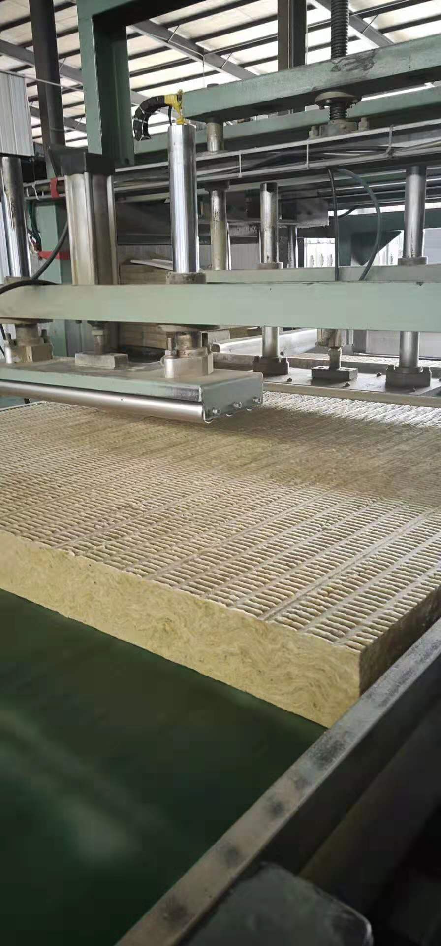 鎮(zhèn)江巖棉保溫板物美價廉  凱陽巖棉保溫板物美價廉